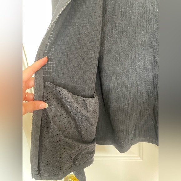 IZOD perform X full zip jacket | L - Picture 6 of 9